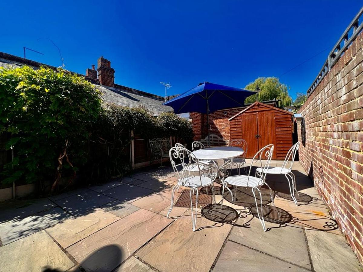 Bridewell Cottage In The Heart Of Tenterden - Pass The Keys Екстер'єр фото