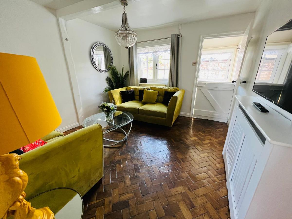 Bridewell Cottage In The Heart Of Tenterden - Pass The Keys Екстер'єр фото