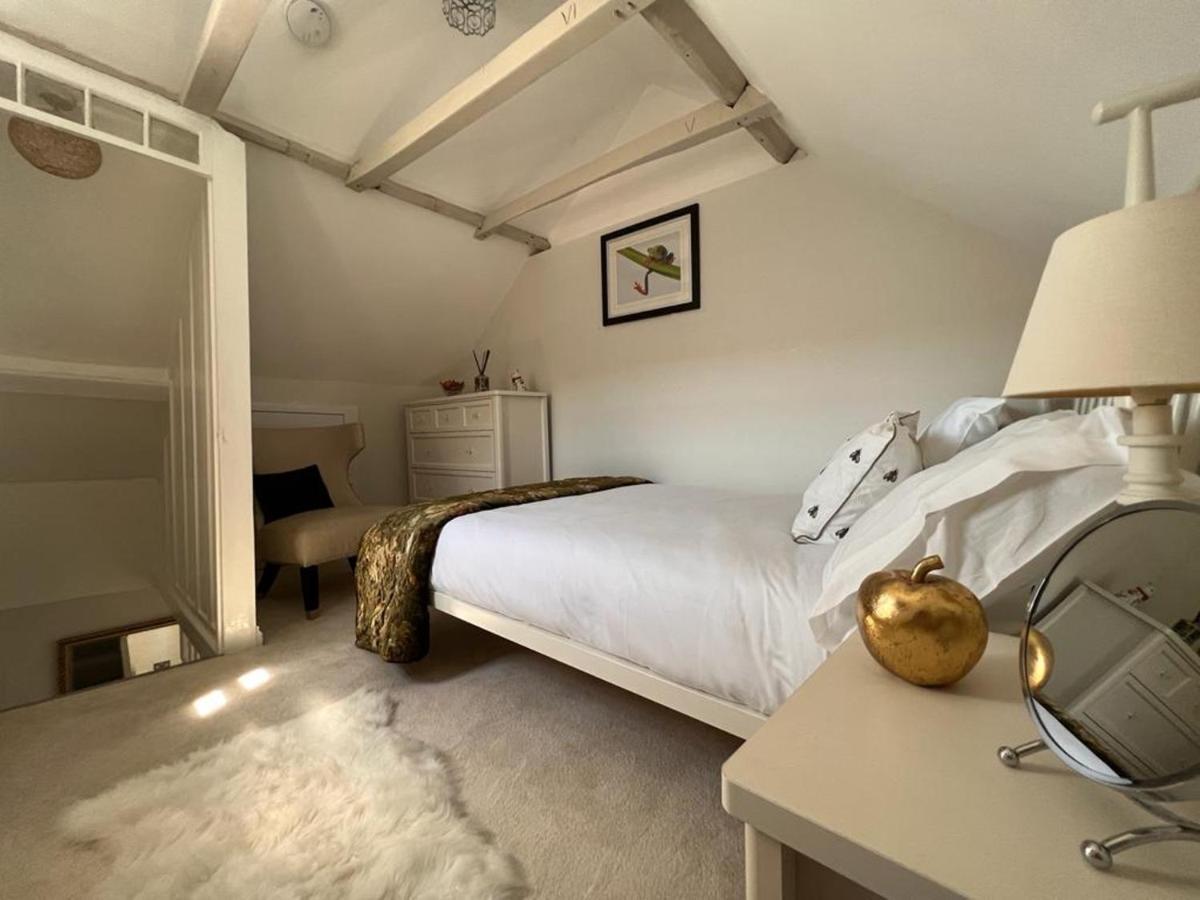 Bridewell Cottage In The Heart Of Tenterden - Pass The Keys Екстер'єр фото
