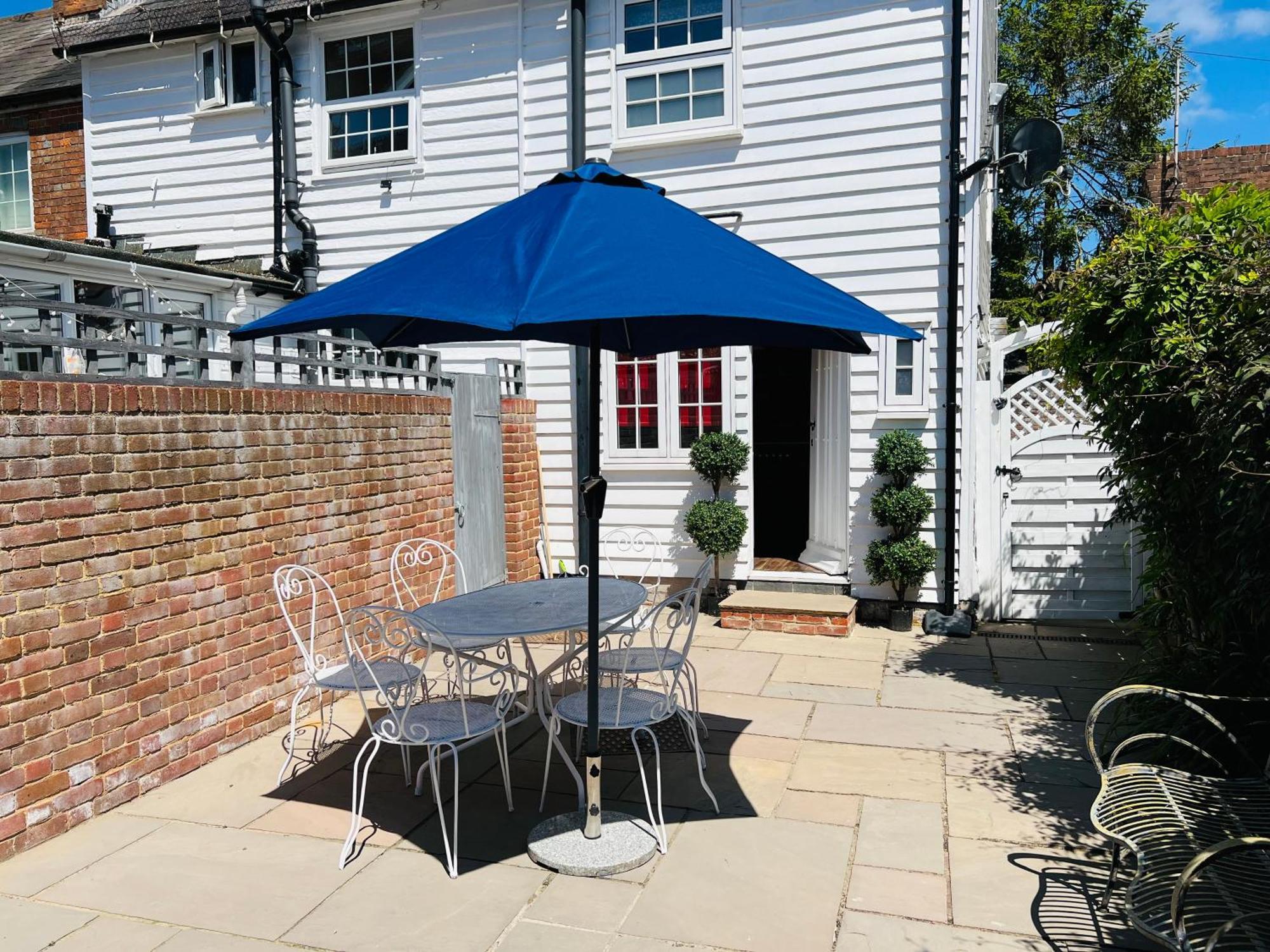 Bridewell Cottage In The Heart Of Tenterden - Pass The Keys Екстер'єр фото